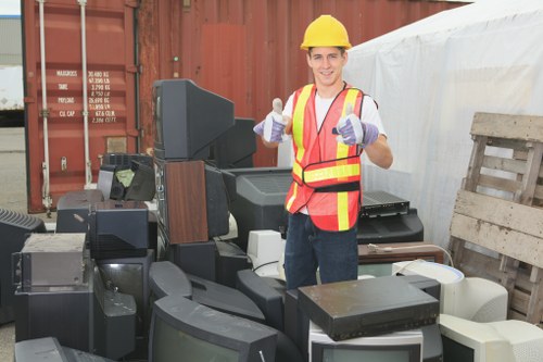 Organized flat clearance process in Kingston